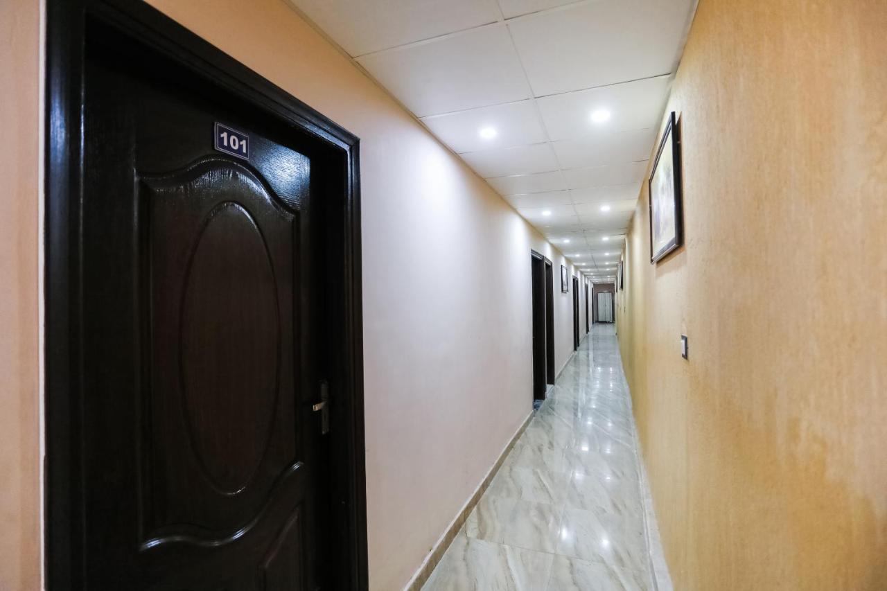 Oyo 72993 Hotel The Gold Faridabad Ngoại thất bức ảnh